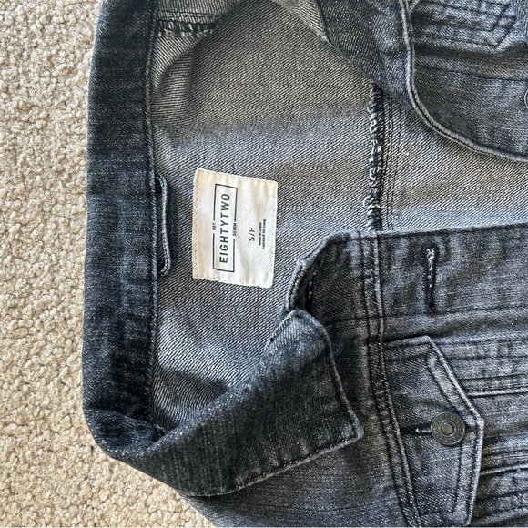 Faded style black denim jacket. - Picture 2 of 2